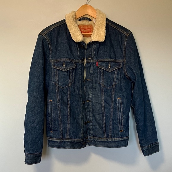 Levi's Dark Blue Denim Jacket with Cream Sherpa Collar and Lining - Picture 1 of 6